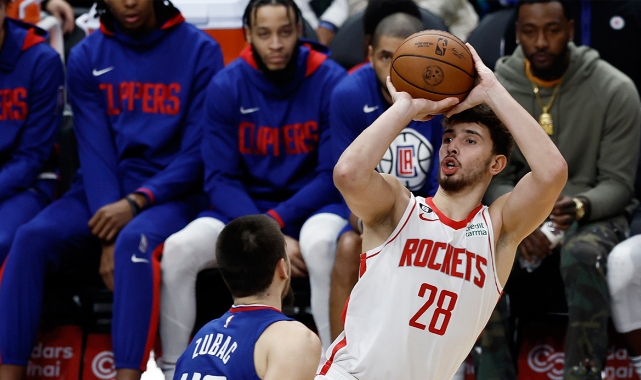 Basketbolcu Şengün sahadan tekerlekli sandalye ile ayrıldı