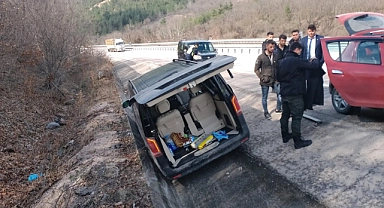 BBP lideri Destici'nin makam aracı kaza yaptı