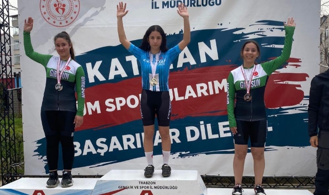 Bisiklette Sivaslı sporcudan büyük zafer