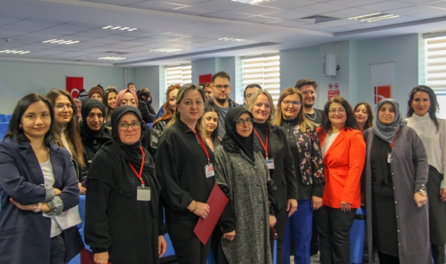 BŞEÜ’de 'Girişimcilikte Kadın Eli' konferansı
