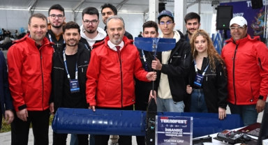 Bursa Büyükşehir Belediye Başkanı Alinur Aktaş'tan gençlere peş peşe müjdeler