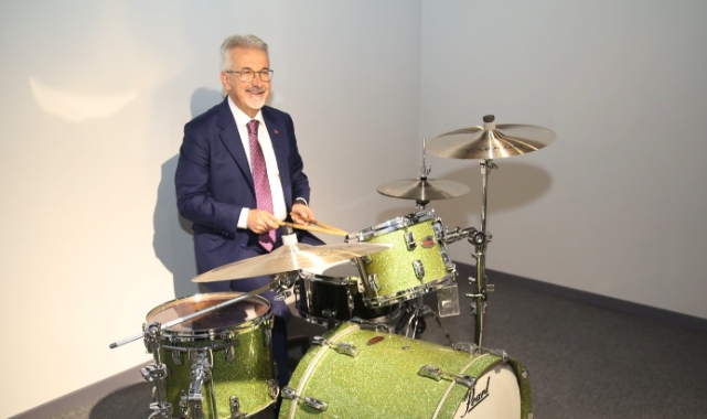 Bursa'da 23 Nisan Müzik Stüdyosu açıldı