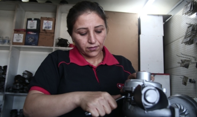 Bursa'da ev hanımlığından sanayide ustalığa: Turbocu Aynur Usta'dan örnek hikaye
