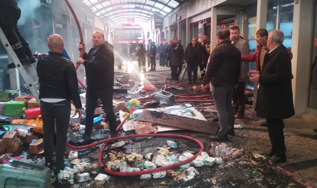 Bursa'da Tarihi Balibey Han Çarşısı’nda korkutan yangın