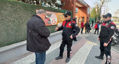 Bursa polis ekipleri okul önlerinde kuş uçurtmuyor