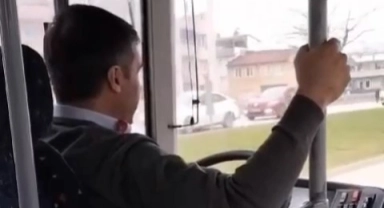 Bursalı otobüs şoföründen kadınlara anlamlı mesaj!