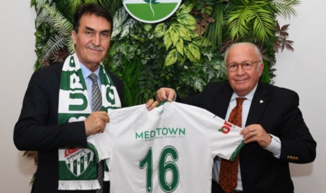 Bursaspor Kulübü, Mustafa Dündar’ı ziyaret etti