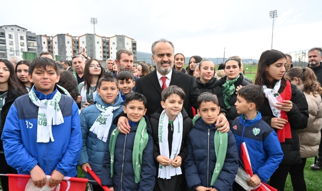 Büyükşehir’den Nilüfer’e futbol sahası