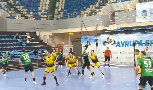 Büyükşehir Hentbol 34-37 skorla evinde kaybetti
