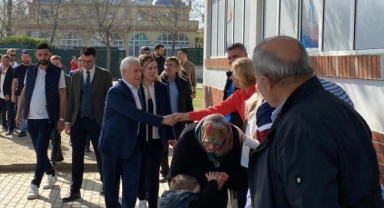 CHP Bursa Büyükşehir Belediye Başkan Adayı Mustafa Bozbey oyunu kullandı 