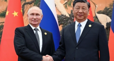 Çin Devlet Başkanı Xi Putin'i tebrik etti