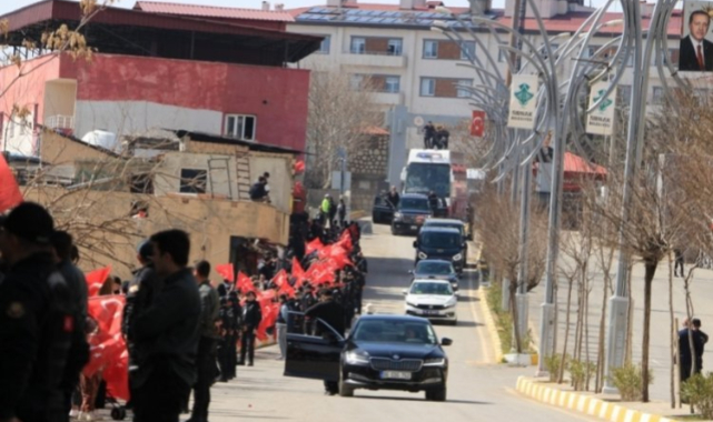 Cumhurbaşkanı Erdoğan'ın koruma ekibi kaza geçirdi! 1 polis memuru şehit oldu