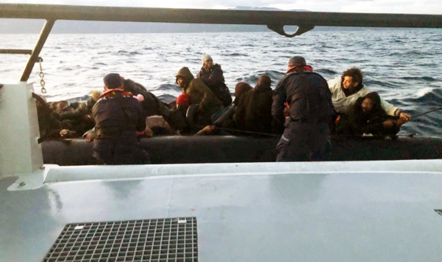 Datça’da 23 düzensiz göçmen yakalandı
