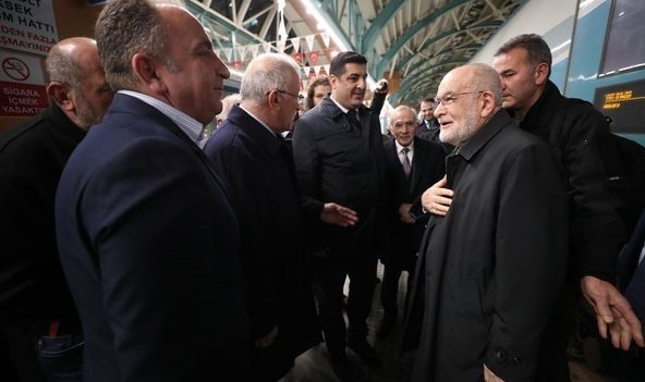 Eleştirdiği treni kullandı