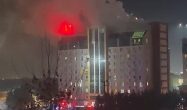 Esenyurt’ta 11 katlı rezidansta korkutan yangın