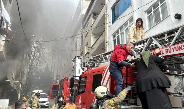 Esenyurt'ta yangın paniği: Müdahale sürüyor!