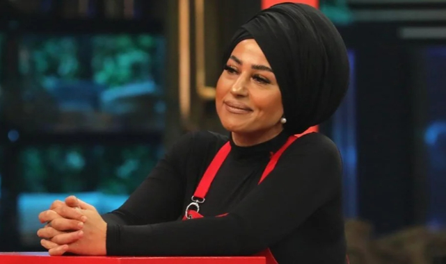 Esra Tokelli ciğerle şov yaptı