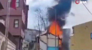 Fatih'te çıkan yangında 1 kişi öldü