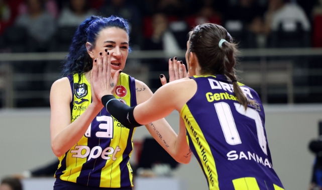 Fenerbahçe normal sezonu lider tamamladı
