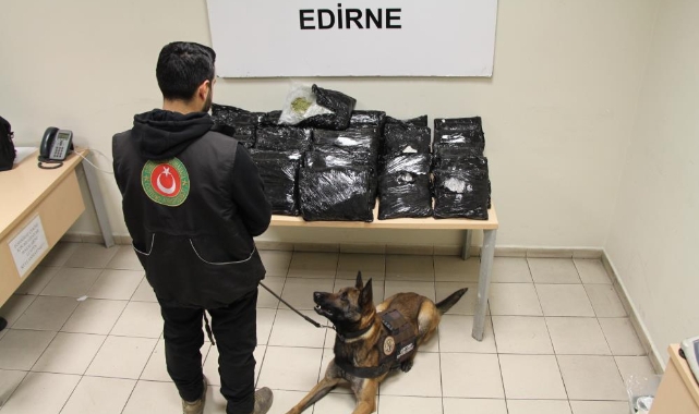 Gümrük Muhafaza ekipleri kaçakçılara göz açtırmıyor