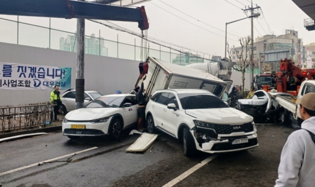 Güney Kore'de zincirleme kaza: 17 yaralı