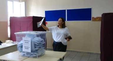 Hülya Avşar oyunu kullandı