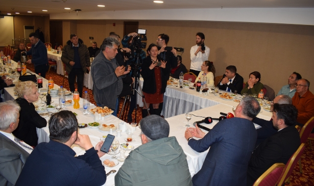 İbrahim Sezer, gazetecilerle iftarda bir araya geldi