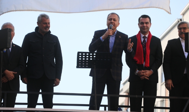 İçişleri Bakanı Yerlikaya Hatay'da vatandaşlara seslendi