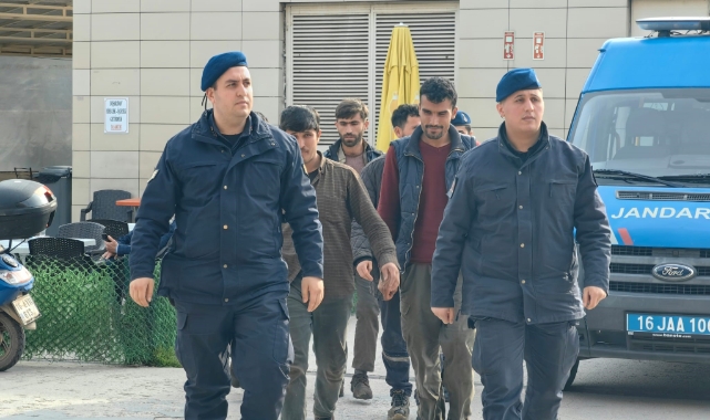 İnegöl'de 5 yabancı uyruklu şahıs yakalandı