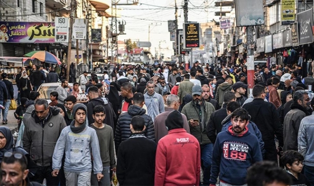 İsrail Gazze'nin Refah kentine saldırdı