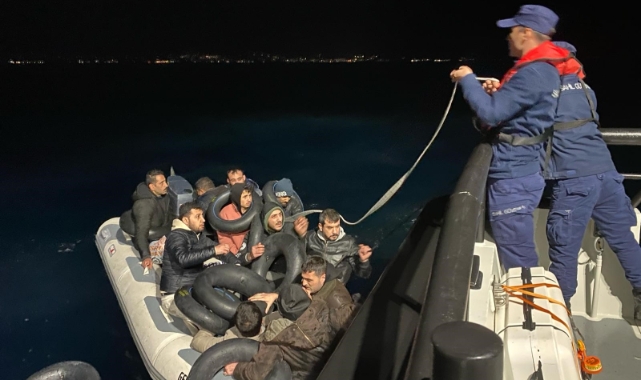 İzmir açıklarında 39 göçmen yakalandı
