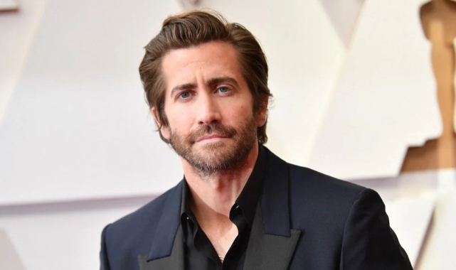 Jake Gyllenhaal: Batman'i oynamaktan onur duyarım