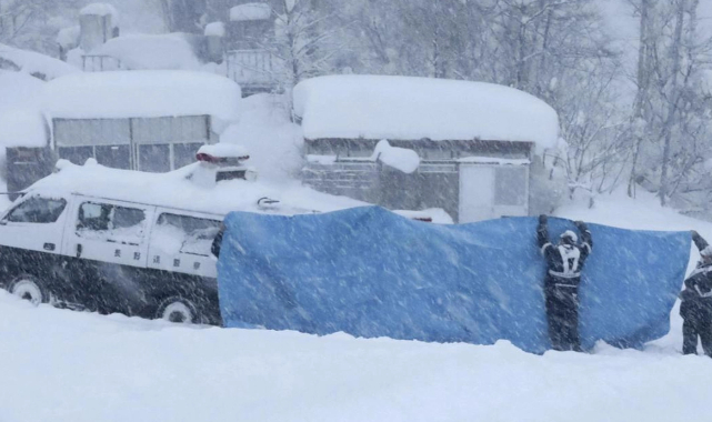 Japonya'da çığ felaketi! 3 kişi kayıp