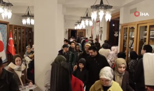 Japonya'da ilk iftar yoğun ilgi gördü