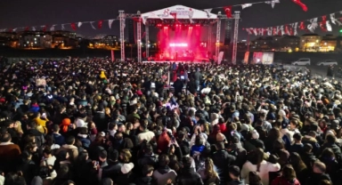 Kadın Festivali'nde Emir Can İğrek rüzgarı