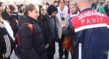 Kariyer Günleri Etkinliğinde jandarma mesleği tanıtıldı