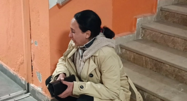 Kayıp oğlunu ağlayarak aradı