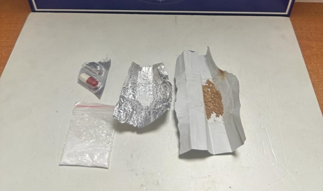 Keşan’da uyuşturucu ile yakalanan 3 şüpheli gözaltına alındı