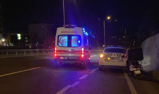 Korkutan kaza! TIR panelvanı bariyere sıkıştırdı