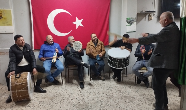 Köy gençlerinden eğlenceli sahur