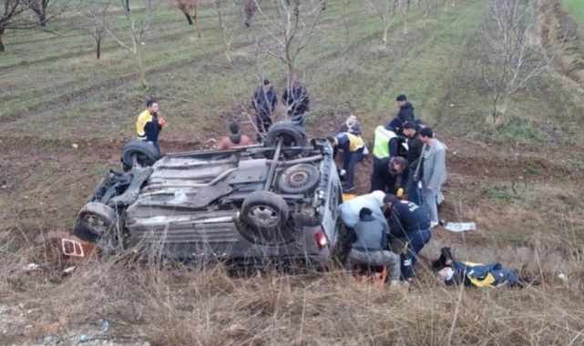Malatya'da tekeri patlayan otomobil şarampole uçtu: 8 yaralı
