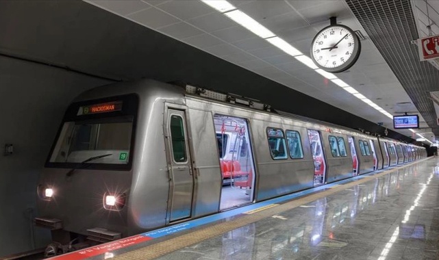 Mecidiyeköy metro durağında intihar