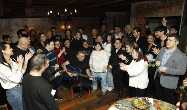 Mehmet Topal, down sendromlular için verdiği iftar verdi