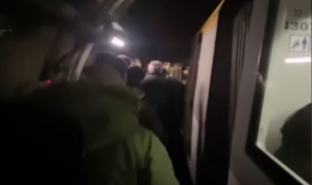 Metro İstanbul'da arıza yaşandı