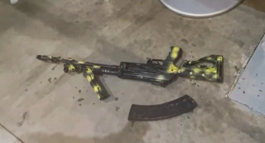 Moskova'daki terör örgütü olayında kullanılan silahlar paylaşıldı