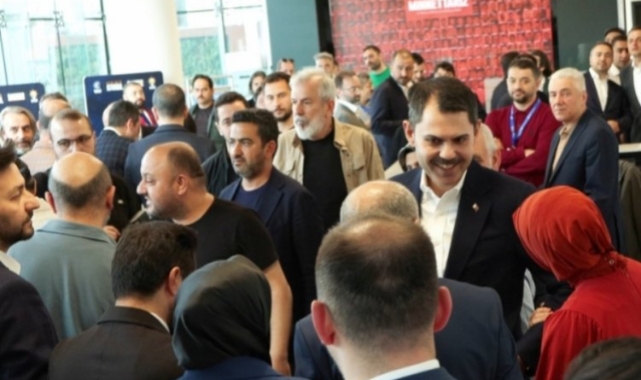 Murat Kurum, AK Parti İstanbul İl Başkanlığı'na giriş yaptı