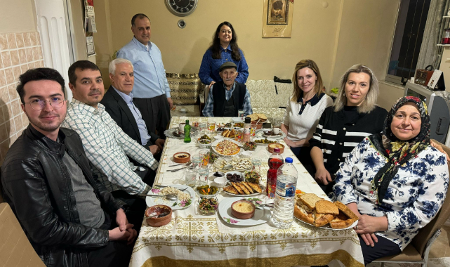 Mustafa Bozbey ilk iftarını Güler ailesiyle yaptı
