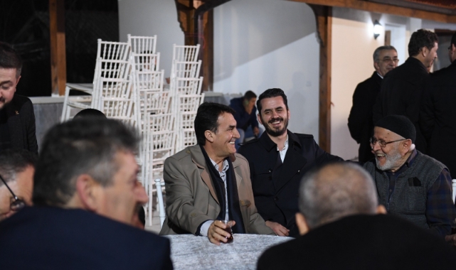Mustafa Dündar, ilk iftarı vatandaşlarla yaptı