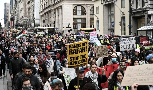 New York'ta Filistin'e destek gösterisi
