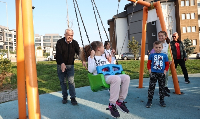Nilüferli çocuklar Şadi Özdemir'le buluştu